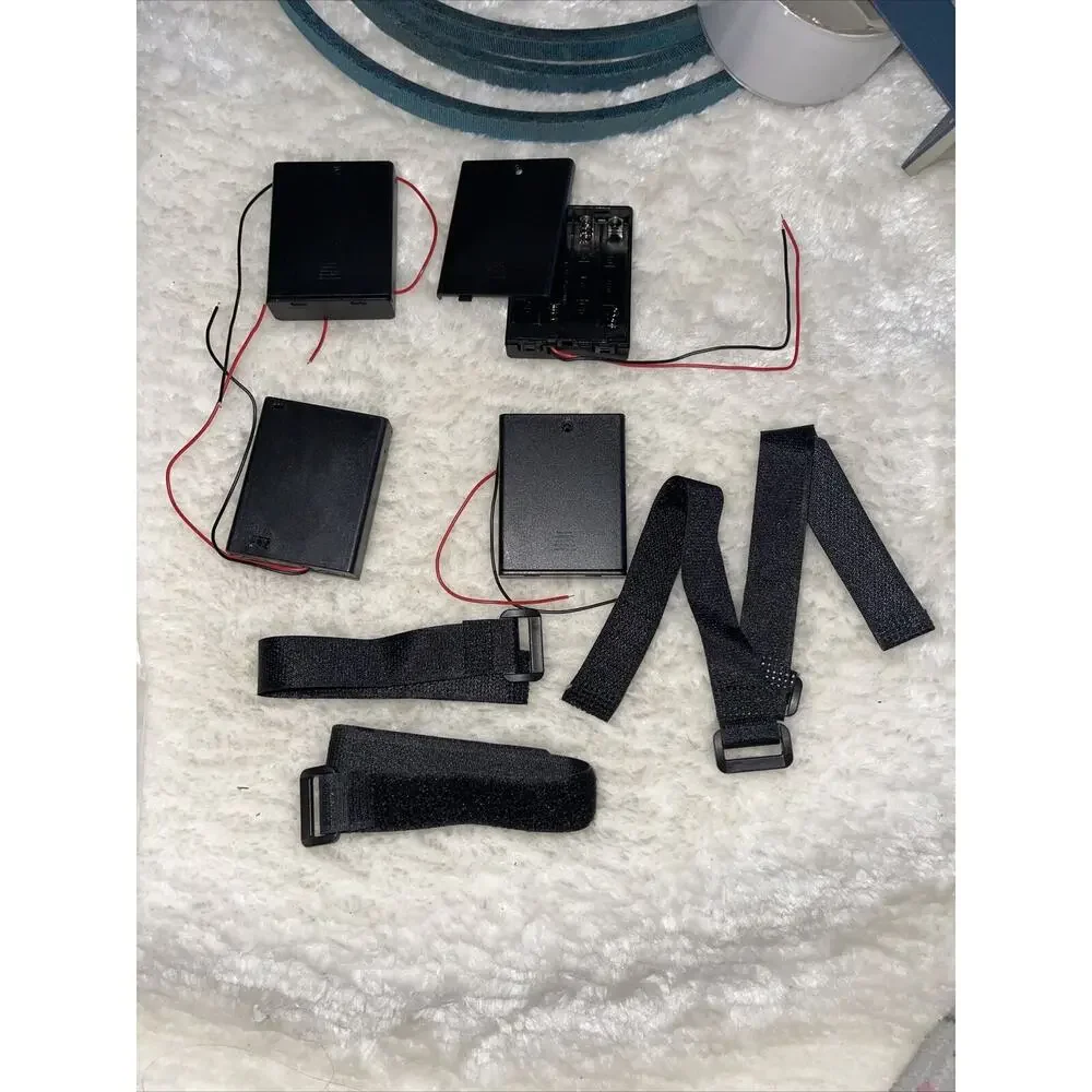 4 x 4-AAA Cells Battery Holder Case‎ Box With Wire Leads & Cover & ON/OFF Switch